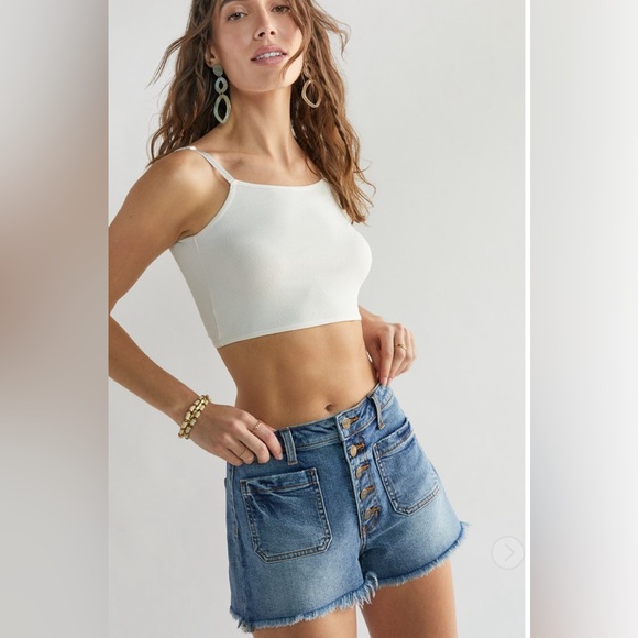 New Francesca’s Alice Twist Crop Sage Green Cami Top - Picture 4 of 7